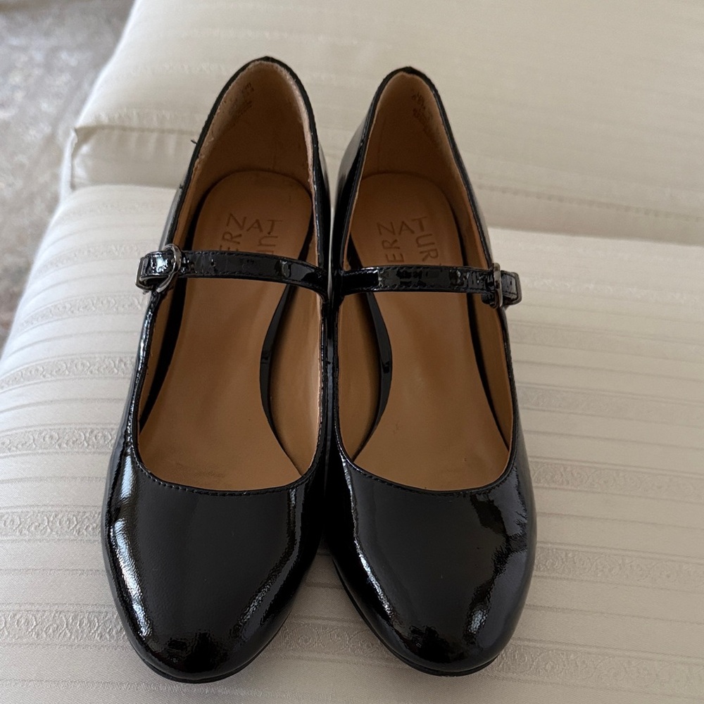 Naturalizer Black Patent Mary Jane Flats with Buckle Strap